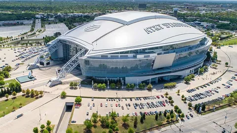 维尼修斯：一年将至世界杯，我们表现糟糕，亟需提升