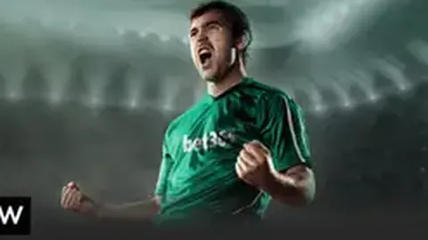 黄蜂对阵国王比赛回顾：布里奇斯23分不敌拉文42分，国王逆转取胜，黄蜂遭遇失利。